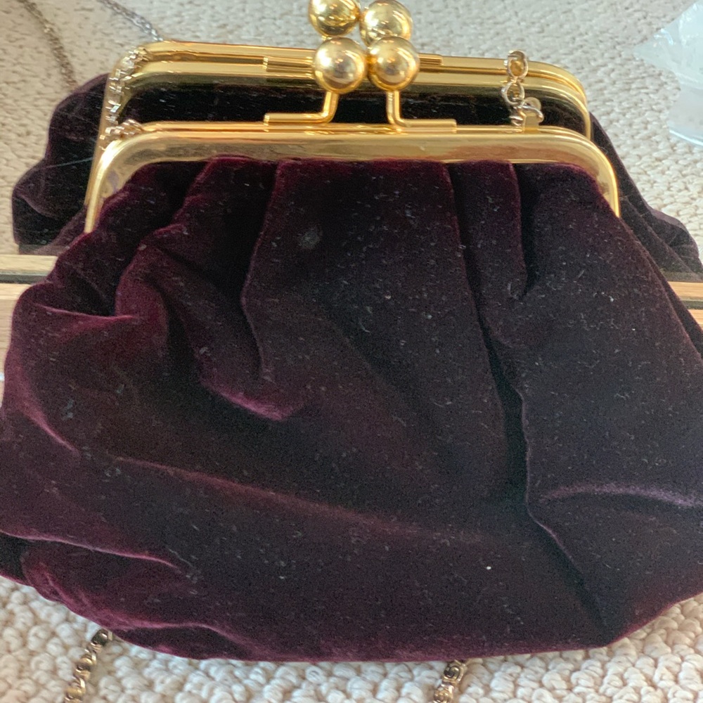 velvet clip purse with golden chain